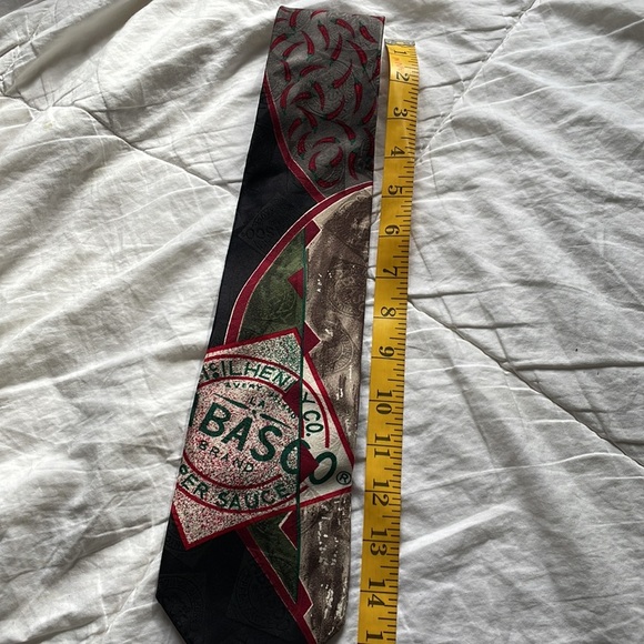 Men’s Tabasco Hot Sauce Food Fun Unique Themed 100% Silk Tie - Picture 3 of 6